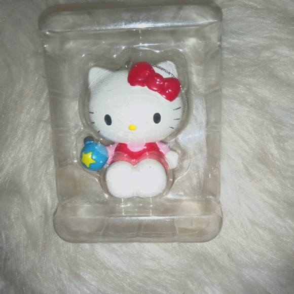 Hello Kitty - Picture 2 of 2